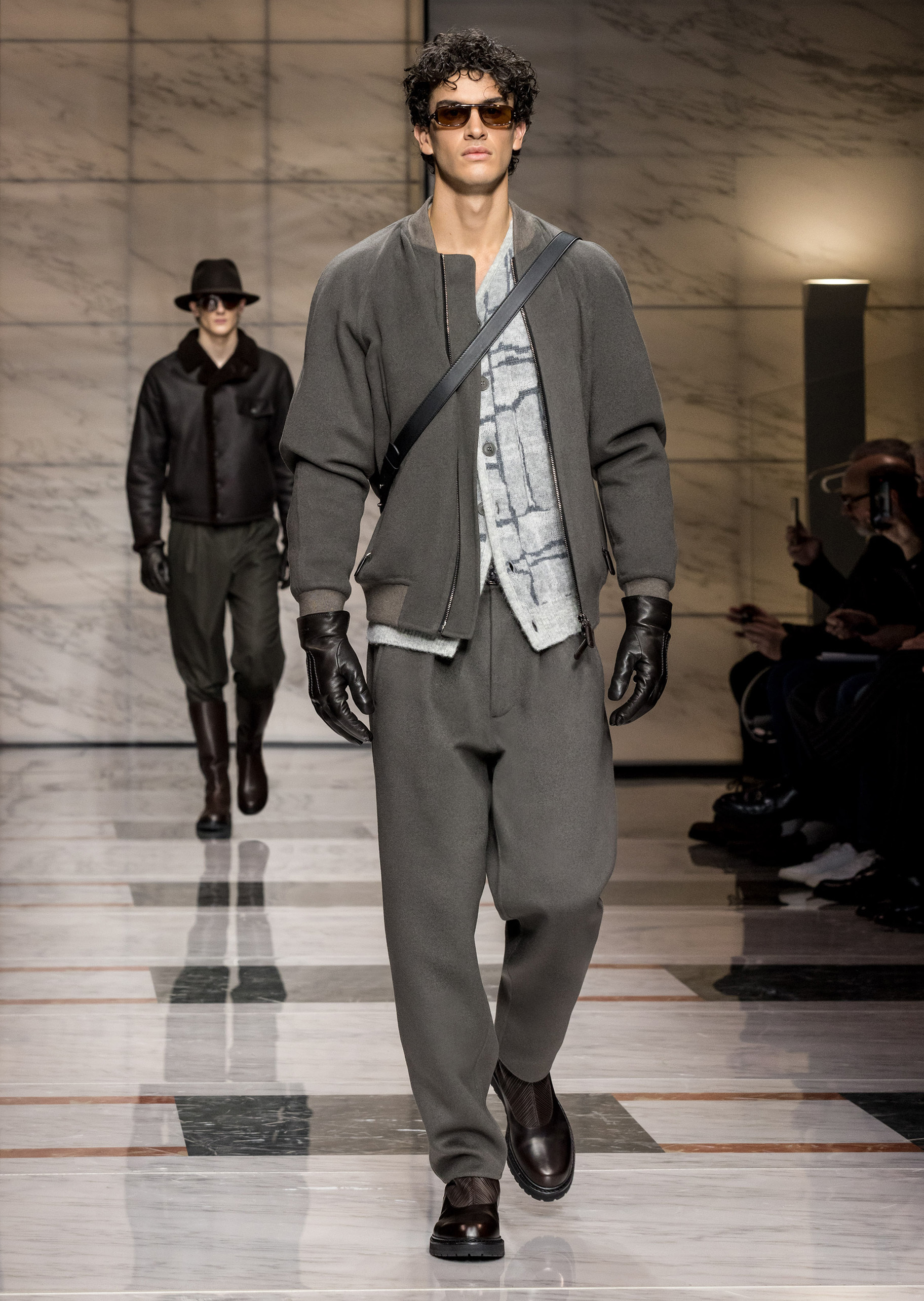 Giorgio Armani 男士秀场同款羊皮革保暖纯色商务通勤手套